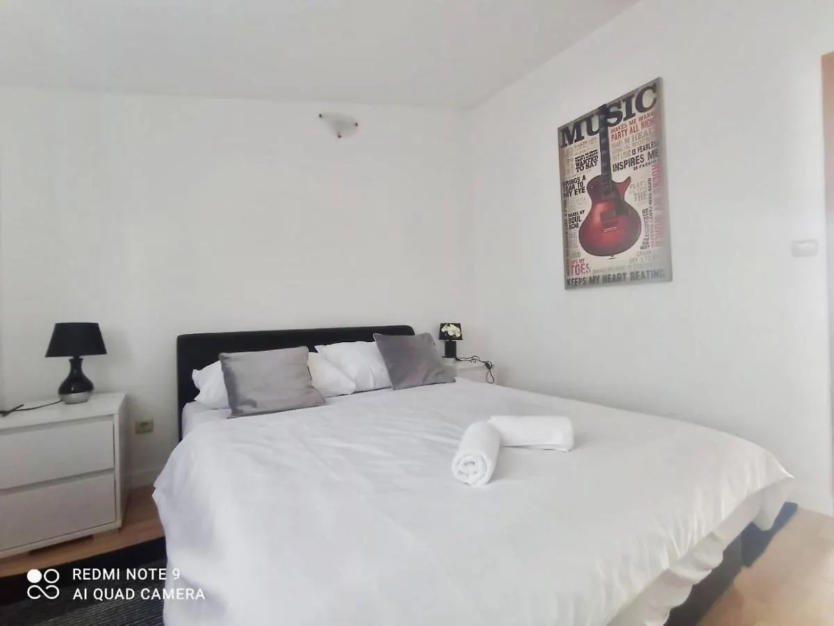 Apartman Mia With Pool1 Split 0*,