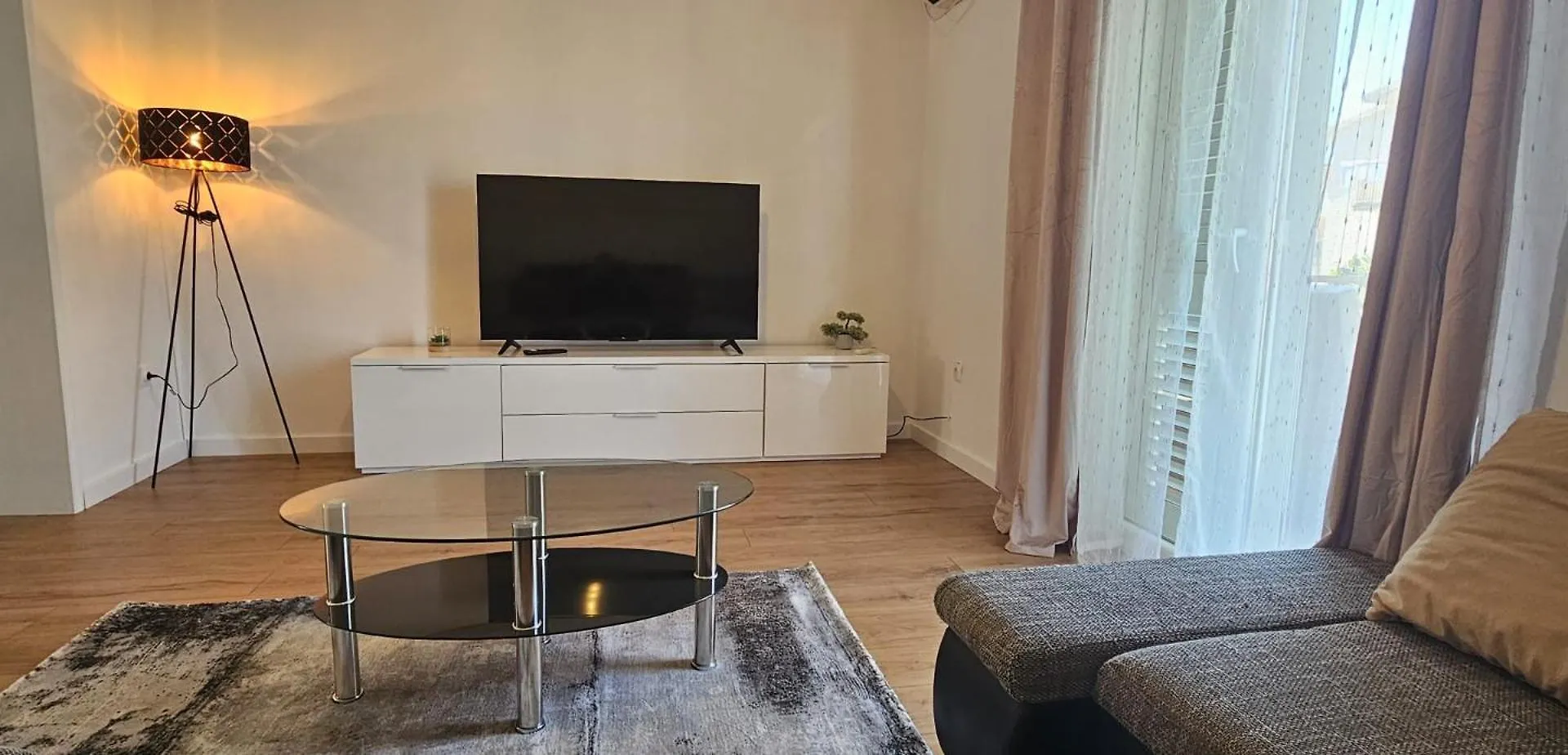 Apartment Apartman Mia With Pool1 Split
